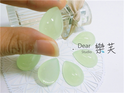 18x25mm水滴型蛋面青蘋綠瑪瑙
