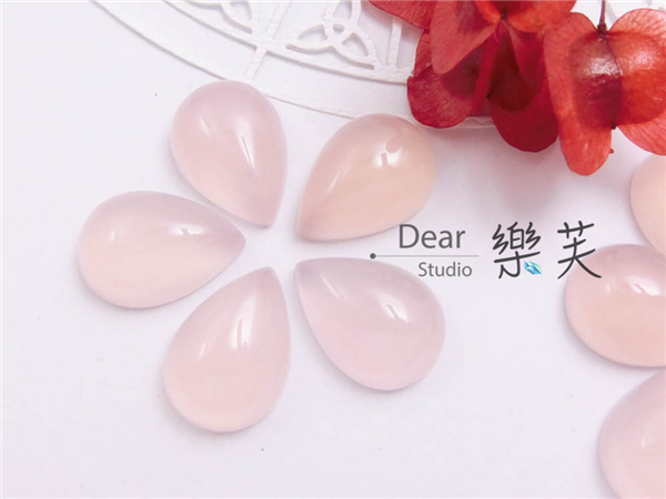 10*14mm水滴型蛋面粉瑪瑙